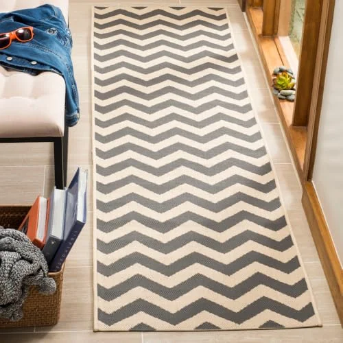 Safavieh Chevron inomhus /utomhusvävd löparmatta, gårdskollektion, CY6244, i grå/beige, 69 x 244 cm för trädgård, uteplats eller valfritt utomhusutrymme 683726939030