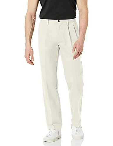 Amazon Essentials herr klassisk passform skrynkelfri veckad chino byxa (finns i stora och långa), sten, 32 B x L 842354154714